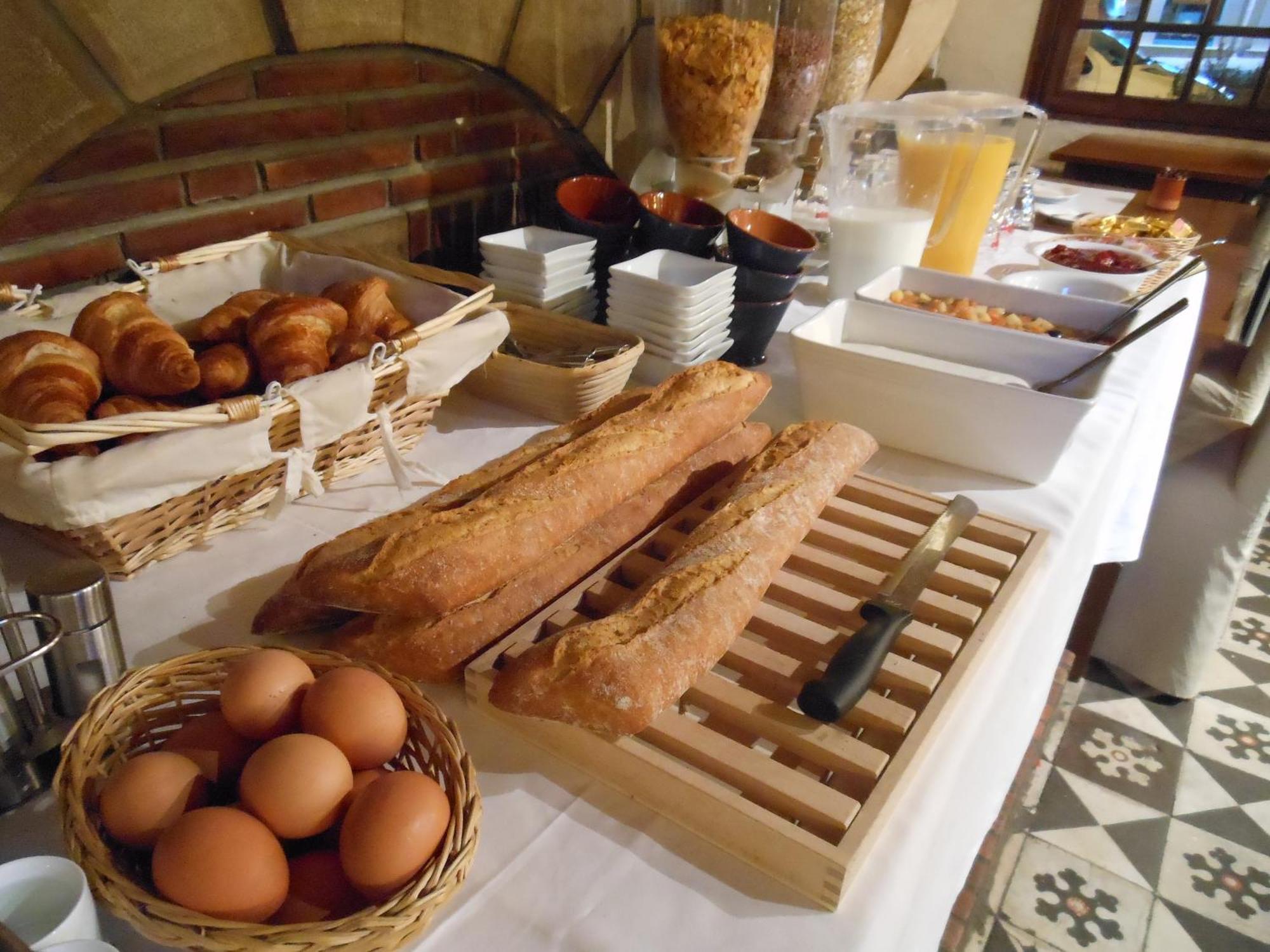 Logis - Hotel Restaurant L'Ecu De France Malesherbes المظهر الخارجي الصورة