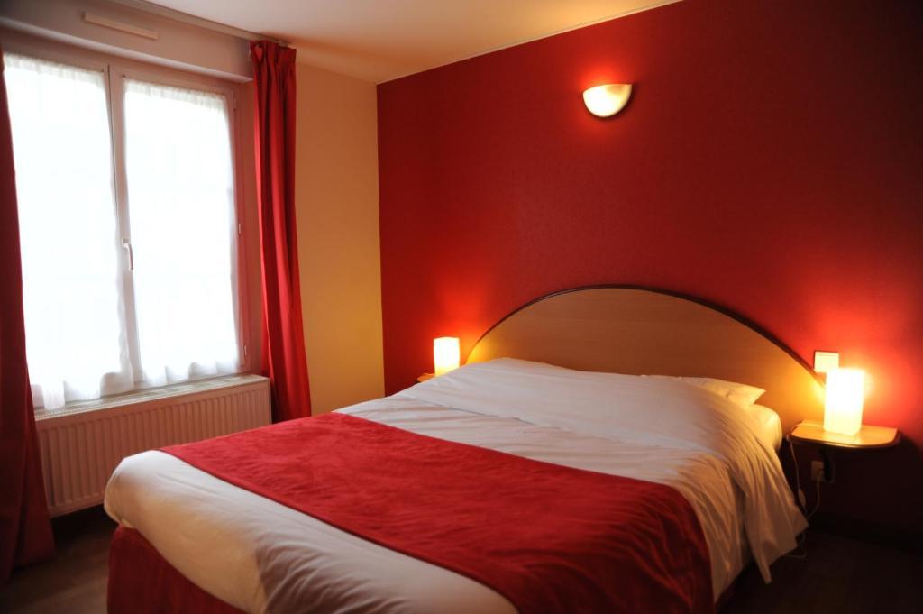 Logis - Hotel Restaurant L'Ecu De France Malesherbes الغرفة الصورة